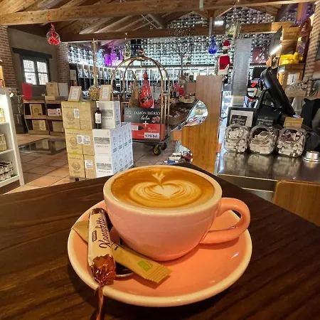 Casa Lola Gæstehus 3*